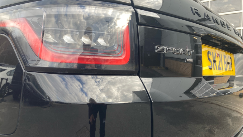 Land Rover Range Rover Sport 3.0 D300 HSE Dynamic Black 5dr Auto Diesel Estate